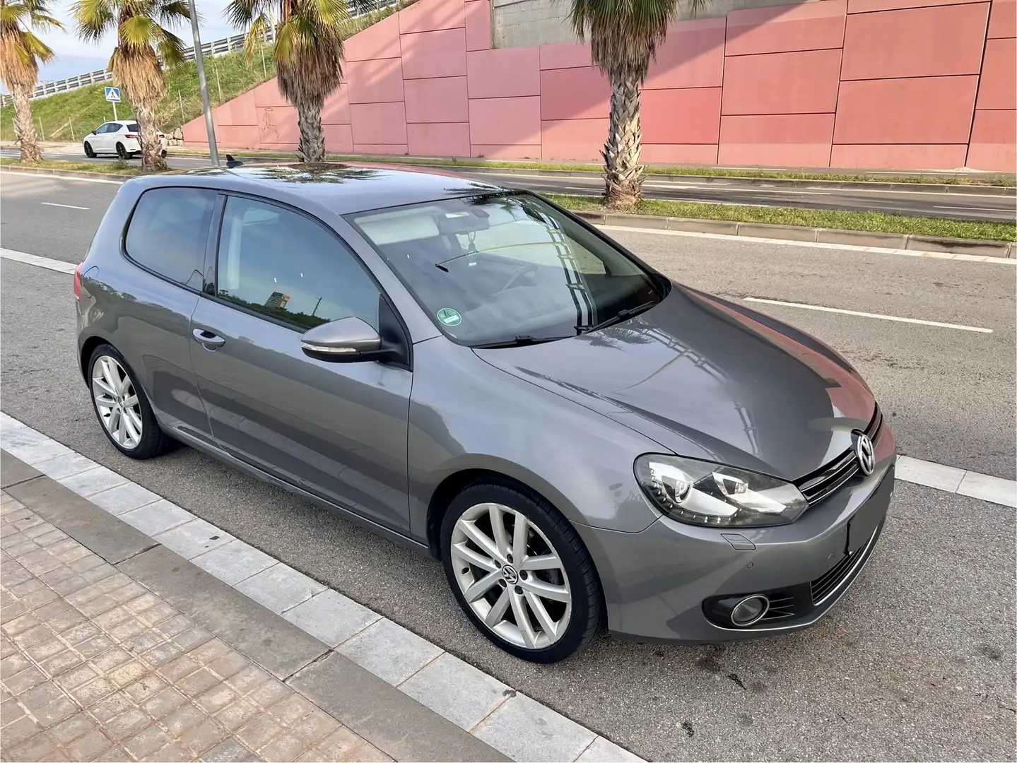 Volkswagen Golf 1.4 TSI Sport Last Edition DSG - 2