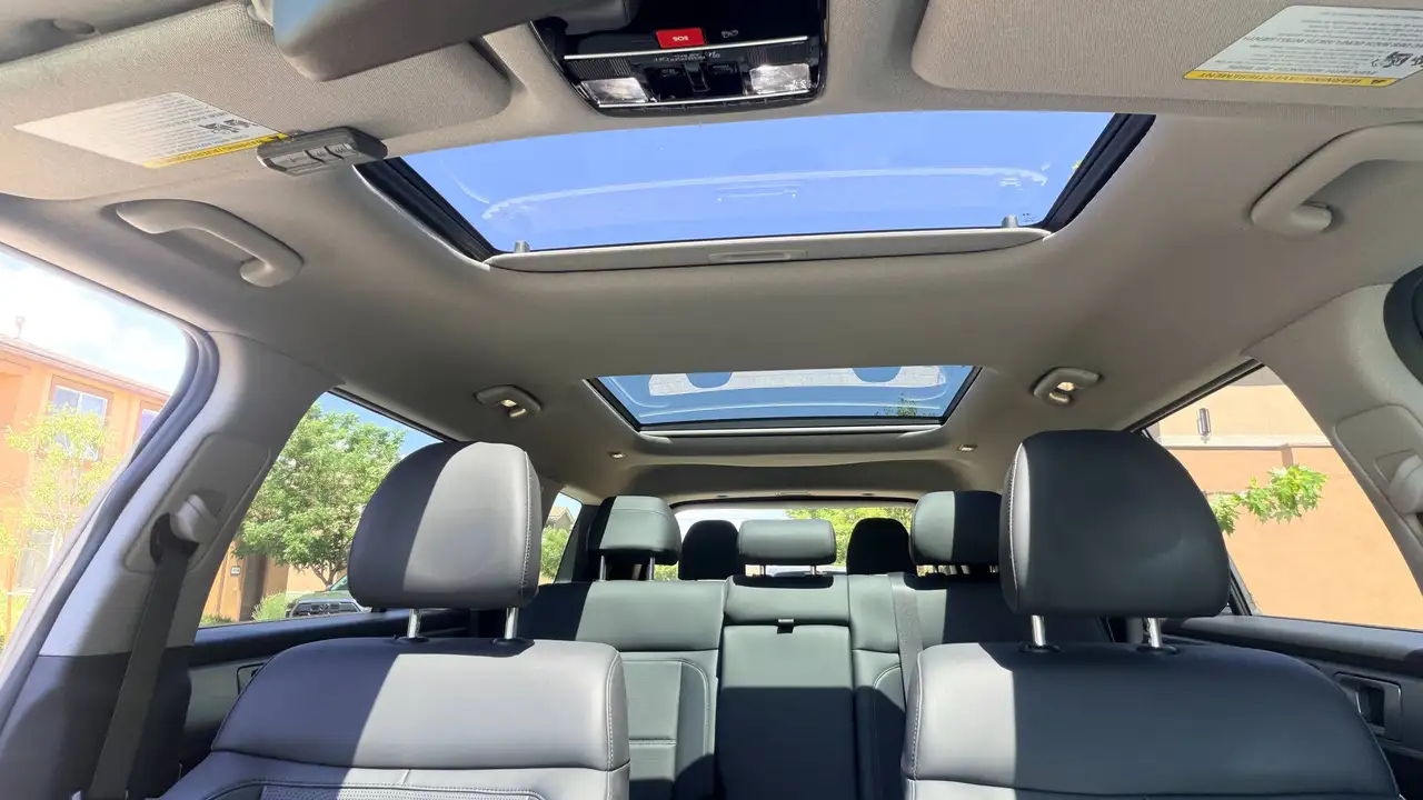 Hyundai SANTA FE photo Hyundai SANTA FE