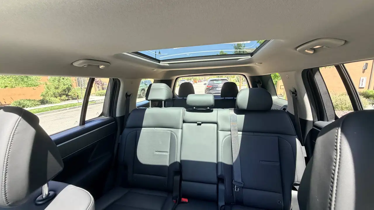 Hyundai SANTA FE photo Hyundai SANTA FE