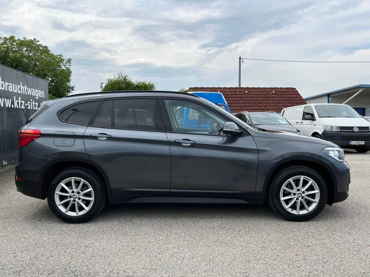 BMW X1 sDrive18d Aut. | HUD/NAVI PROF. Grau - 2