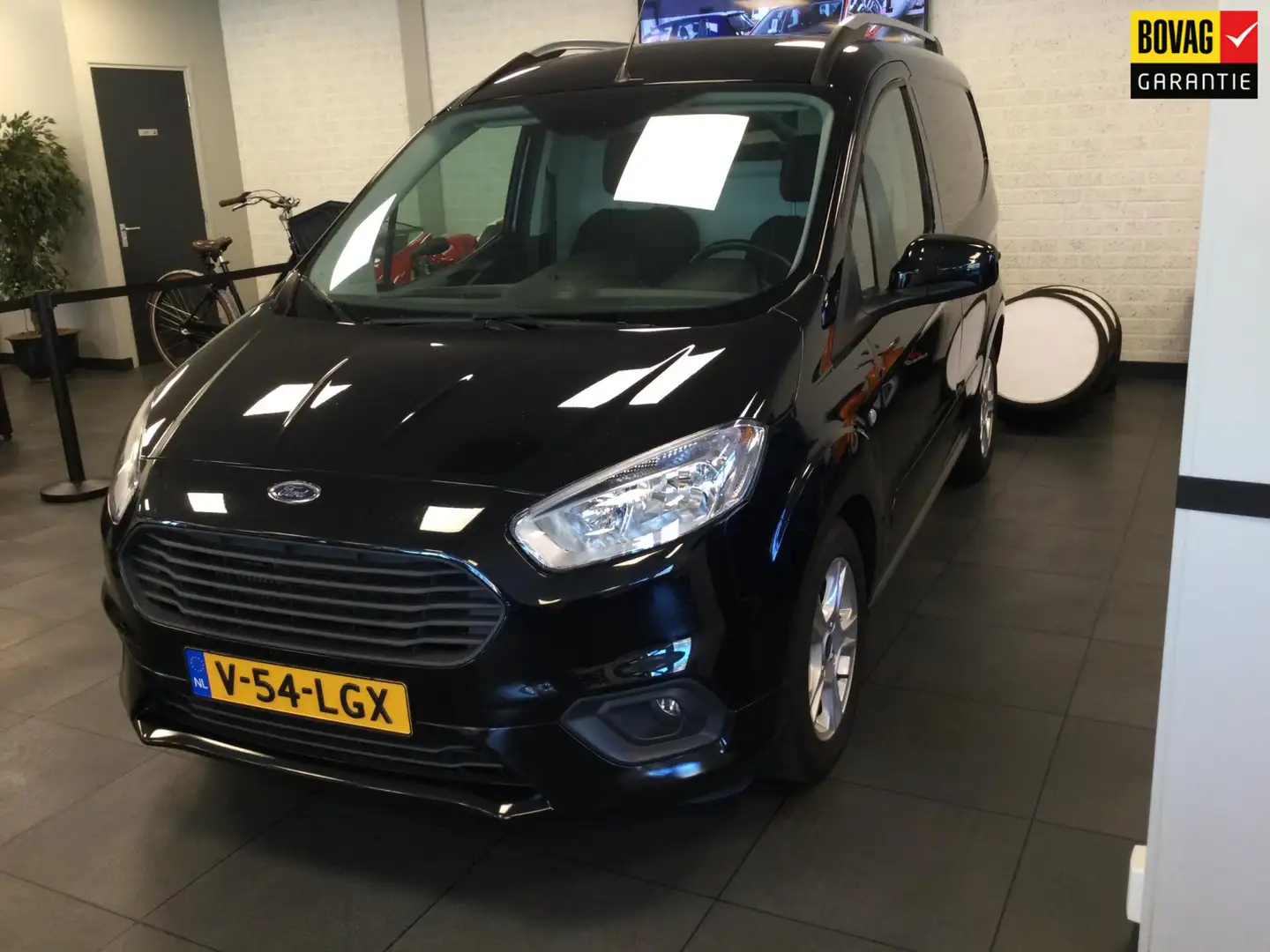 Ford Transit Courier 1.0 Trend EcoBoost S&S Schwarz - 1
