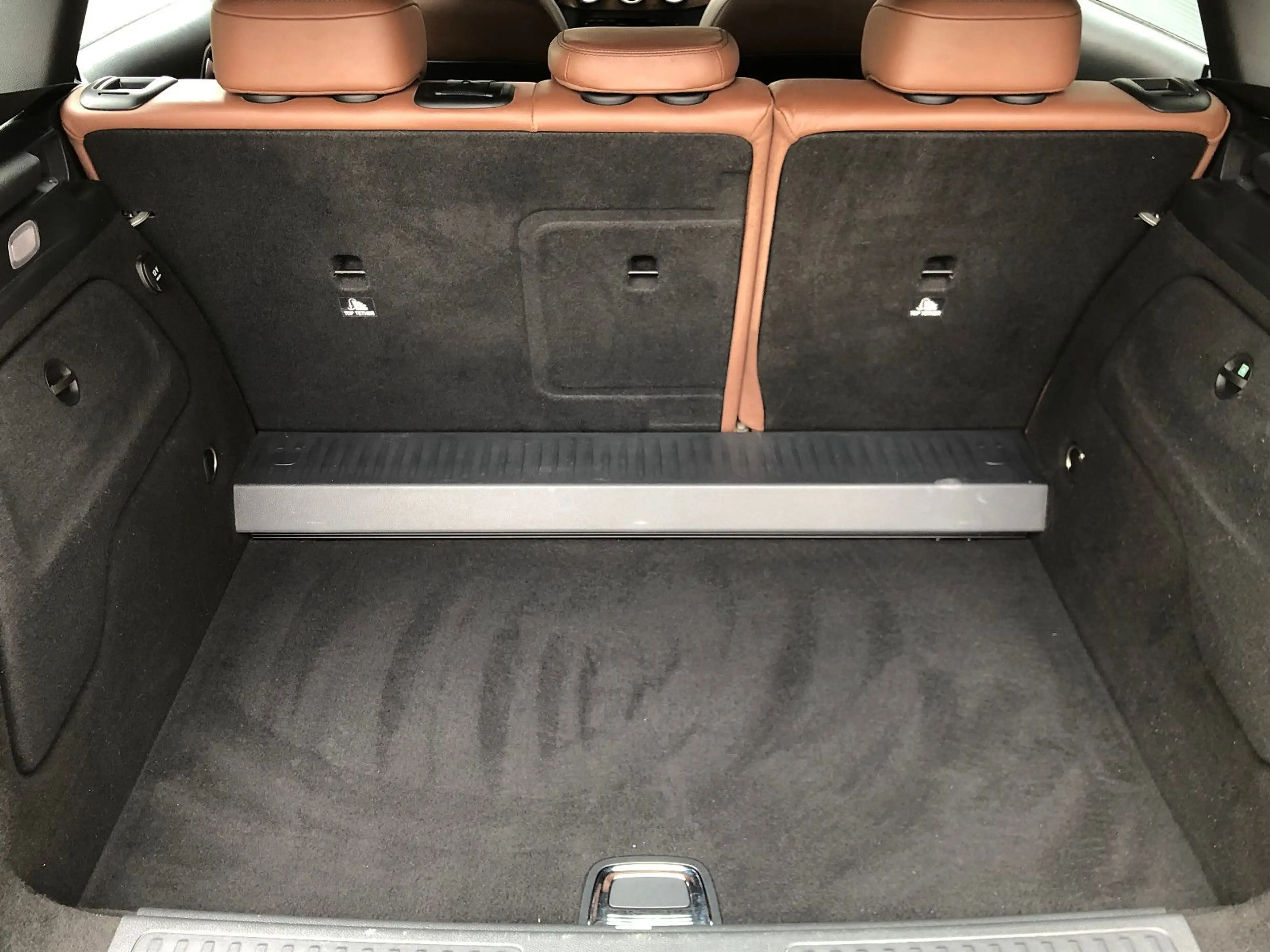 Mercedes-Benz B 220 d Leder Navi BiXenon Kamera SHZ AHK PDC — photo 13