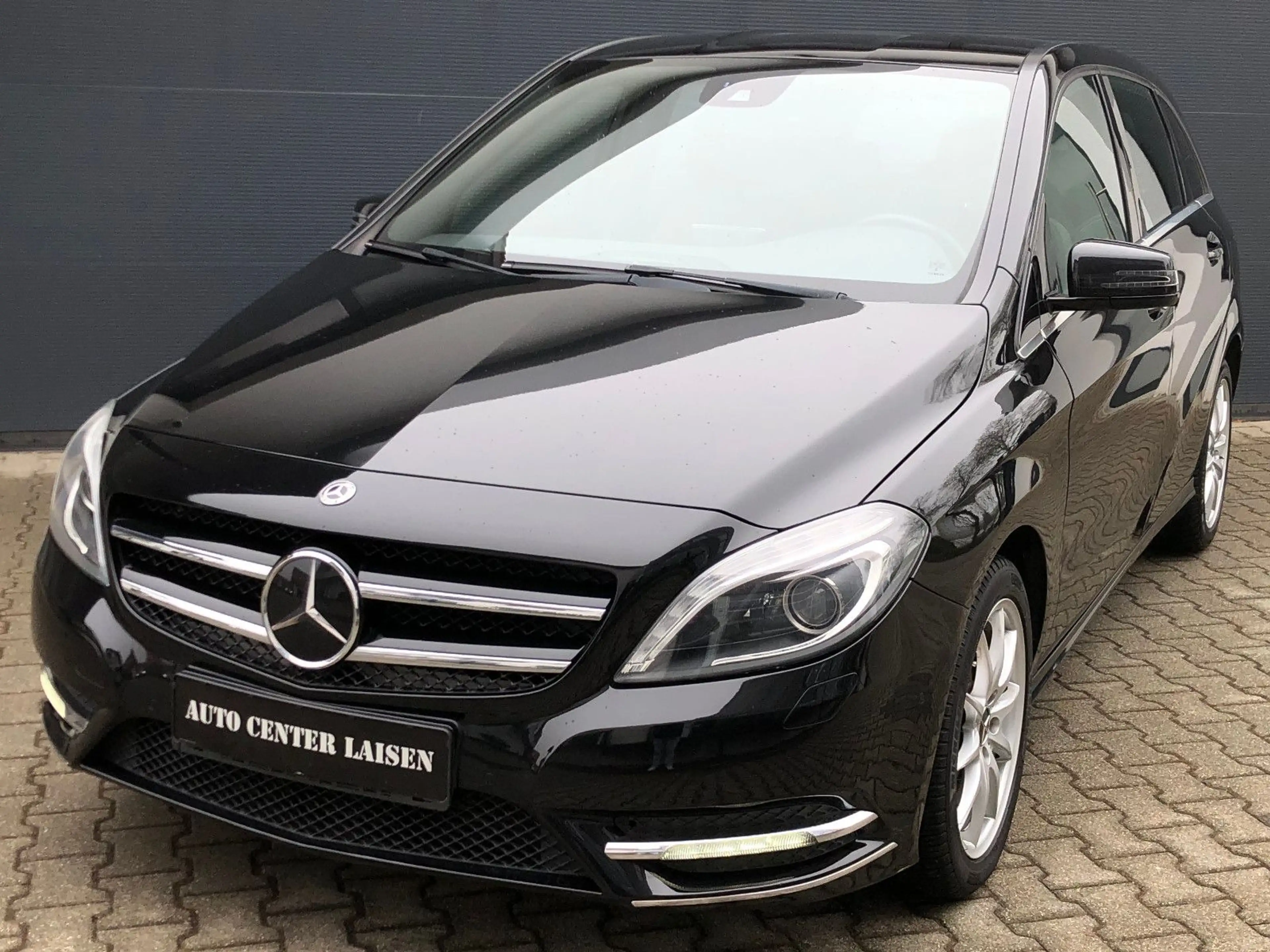 Mercedes-Benz B 220 d Leder Navi BiXenon Kamera SHZ AHK PDC