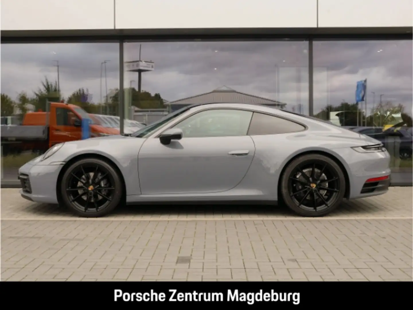 Porsche 992 (911) Carrera*BOSE*INNO*SPORTABG*SHZ* Grau - 2