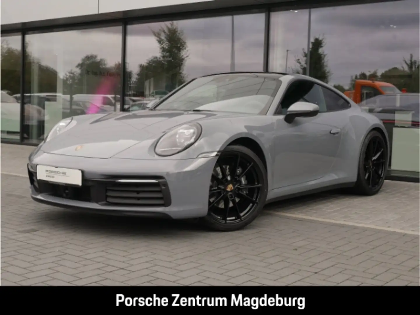 Porsche 992 (911) Carrera*BOSE*INNO*SPORTABG*SHZ* Gris - 1