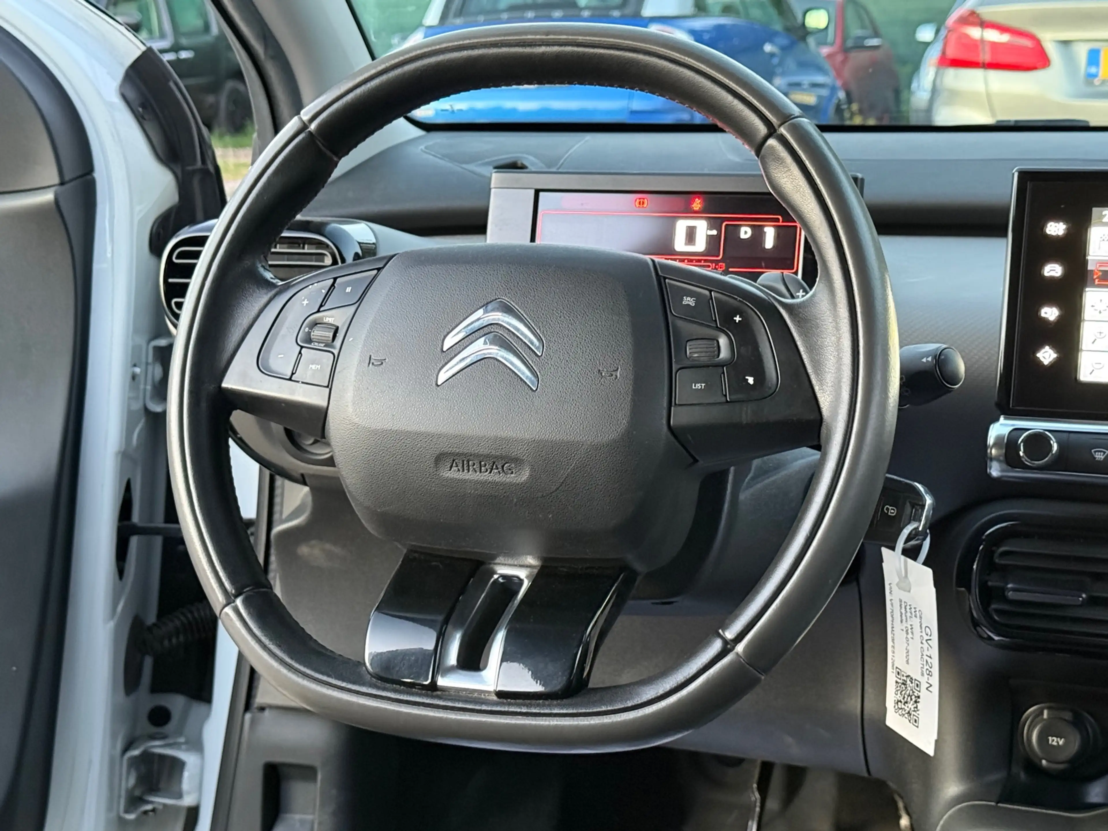 Citroen C4 Cactus 1.2 e-VTi Shine/ AUTOMAAT/ PARELMOERWIT — photo 34