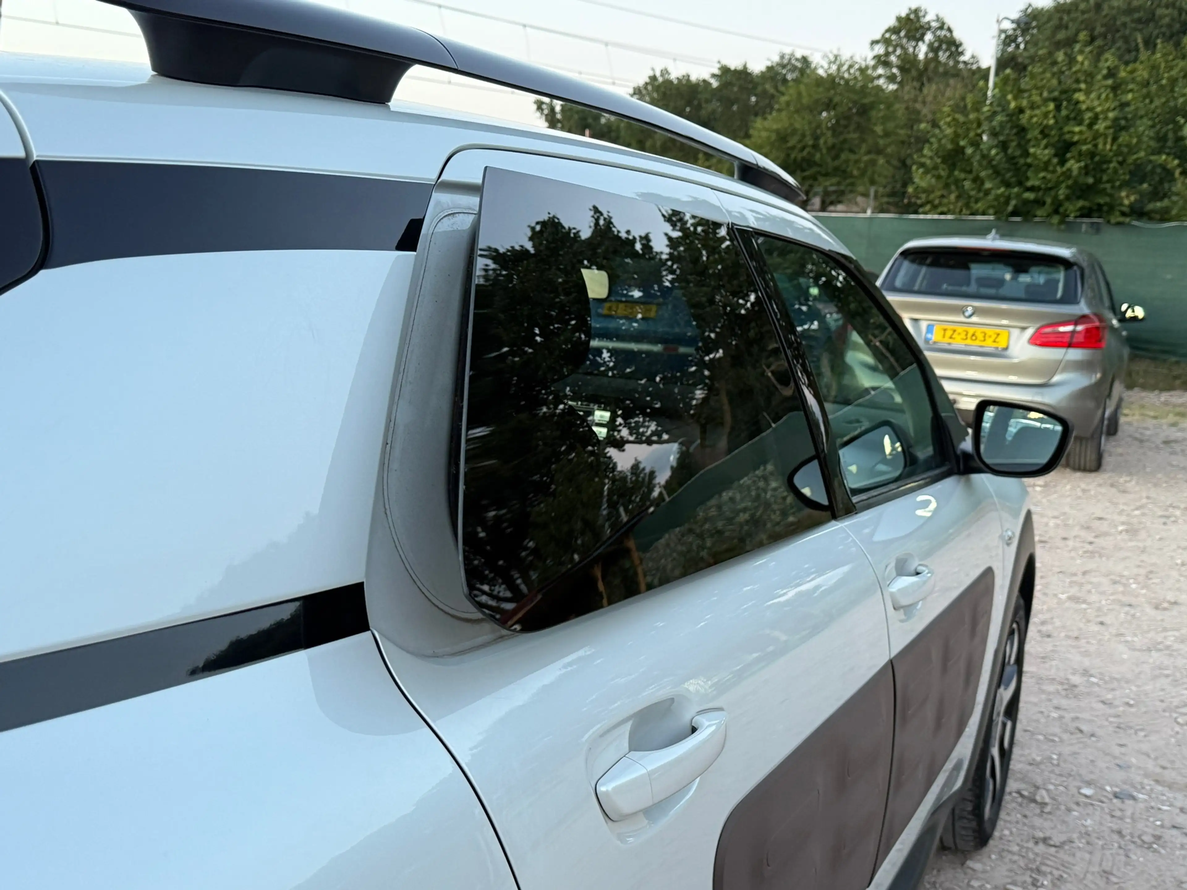 Citroen C4 Cactus 1.2 e-VTi Shine/ AUTOMAAT/ PARELMOERWIT — photo 23