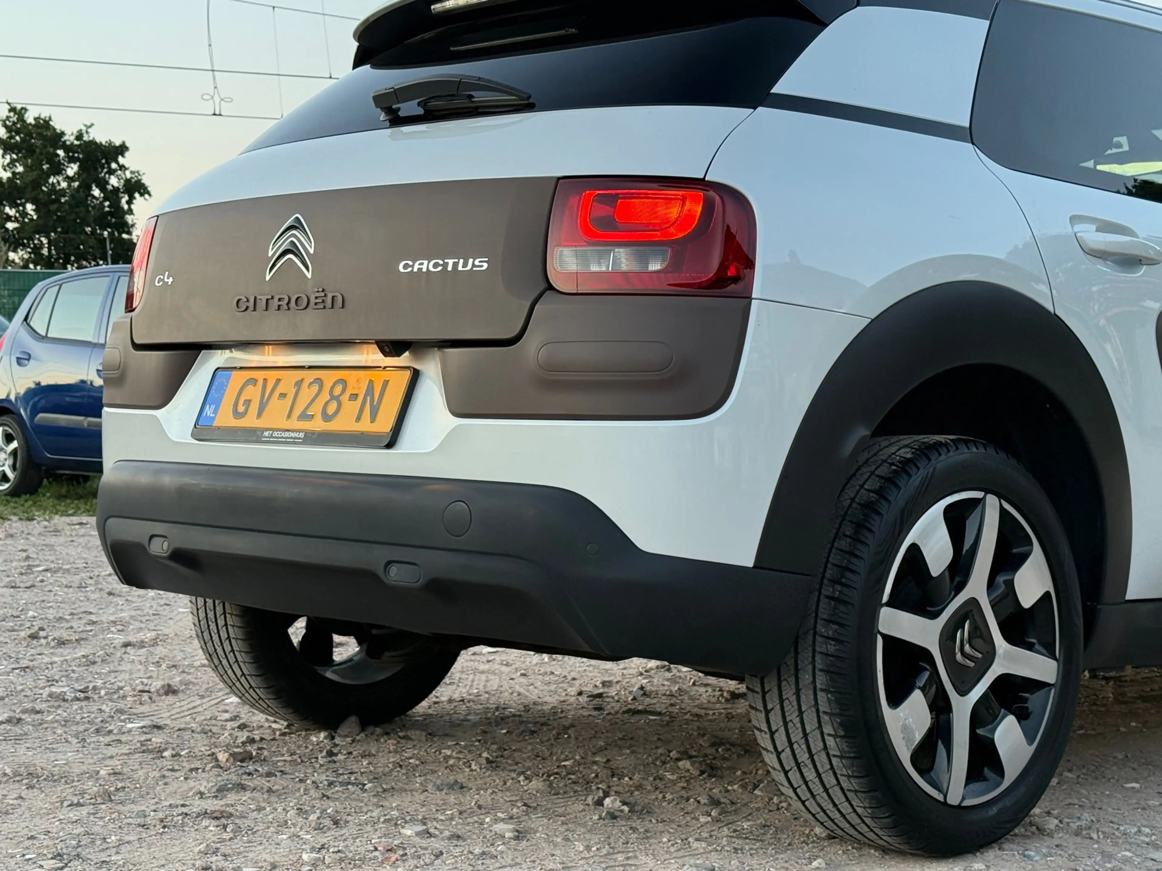 Citroen C4 Cactus 1.2 e-VTi Shine/ AUTOMAAT/ PARELMOERWIT — photo 12
