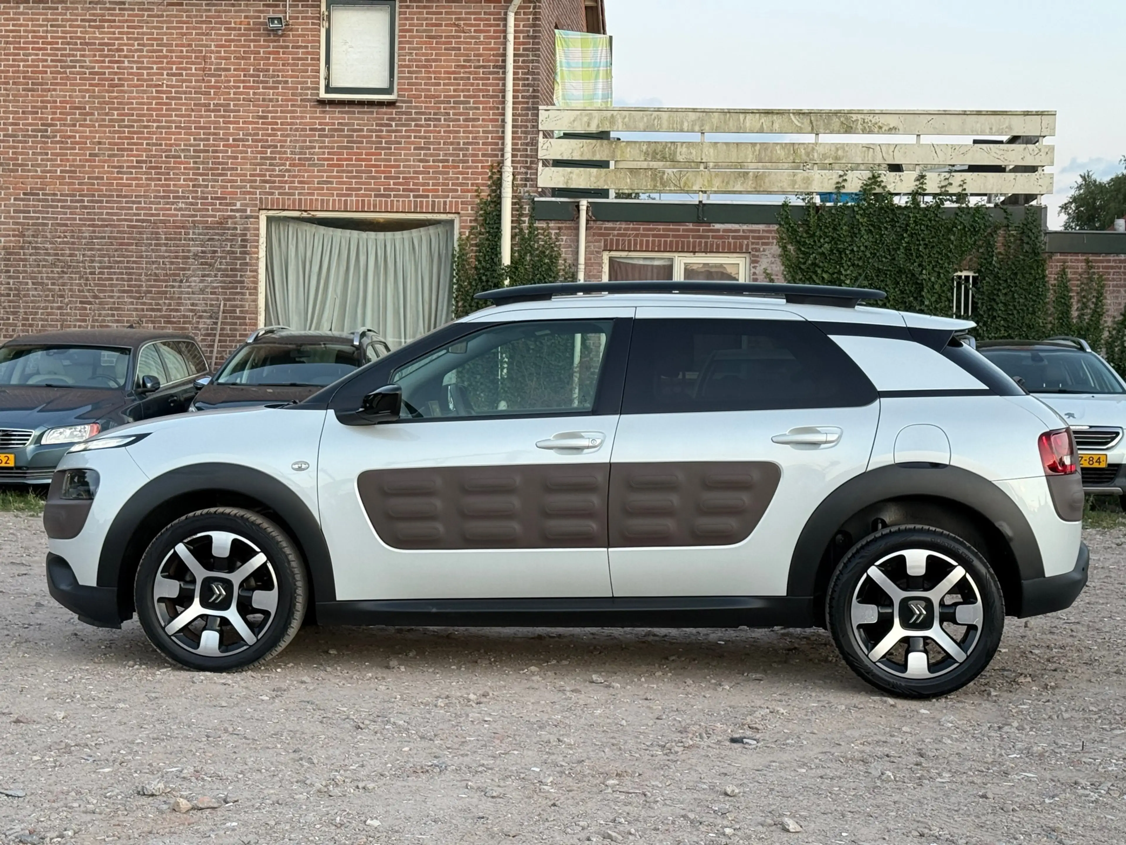 Citroen C4 Cactus 1.2 e-VTi Shine/ AUTOMAAT/ PARELMOERWIT — photo 7