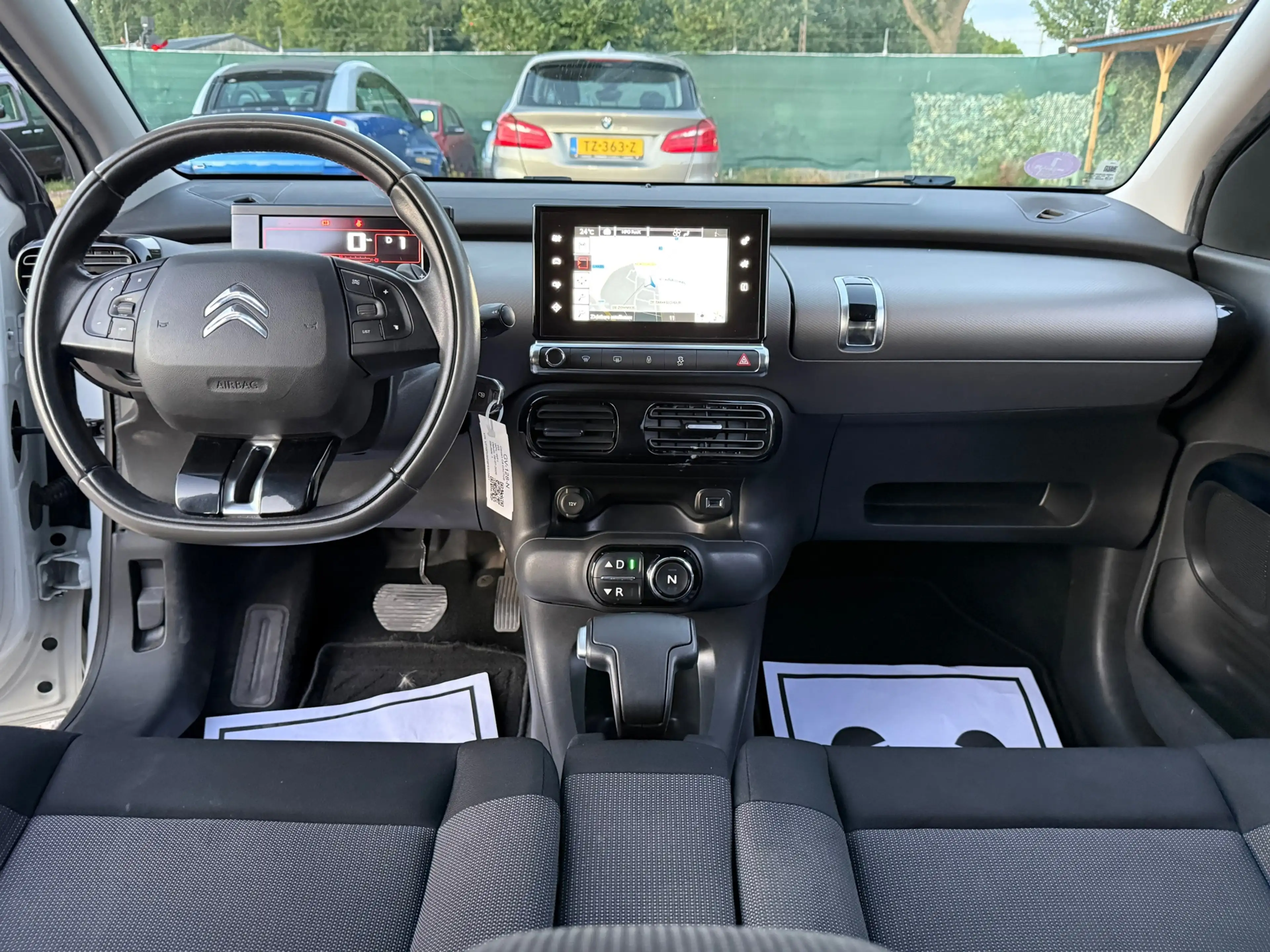 Citroen C4 Cactus 1.2 e-VTi Shine/ AUTOMAAT/ PARELMOERWIT — photo 30