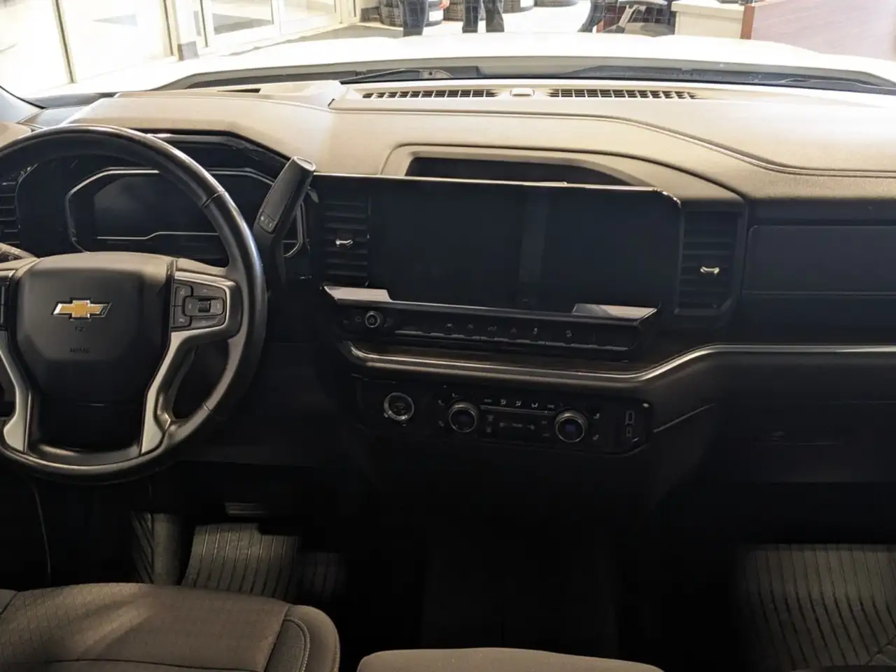 Chevrolet Silverado 1500 снимка Chevrolet Silverado 1500