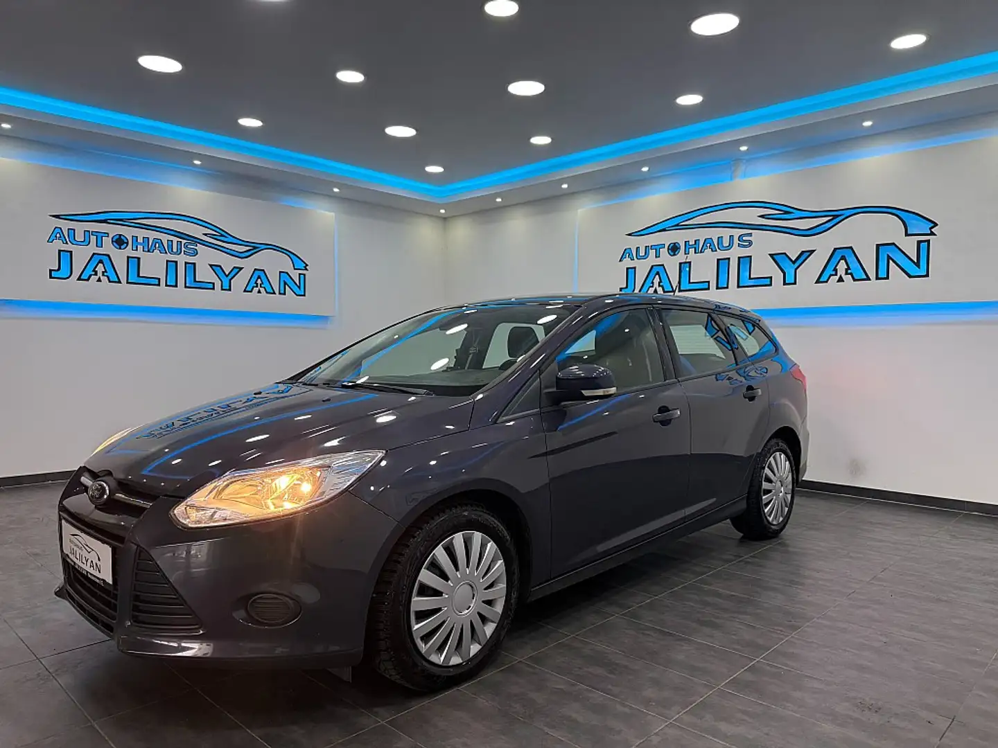 Ford Focus Traveller Easy 1,6 TDCi, USB, AUX, KLIMA Gris - 2