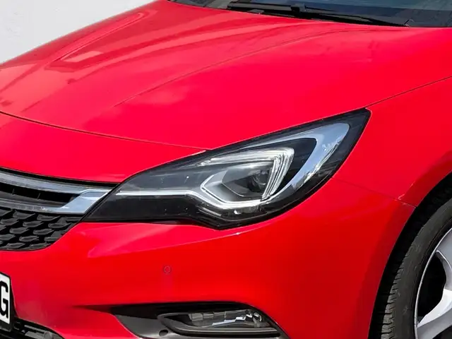 Opel Astra view 2