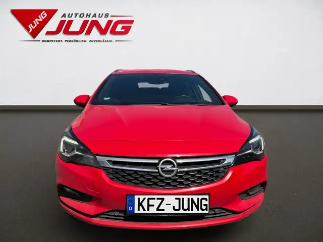 Opel Astra view 4