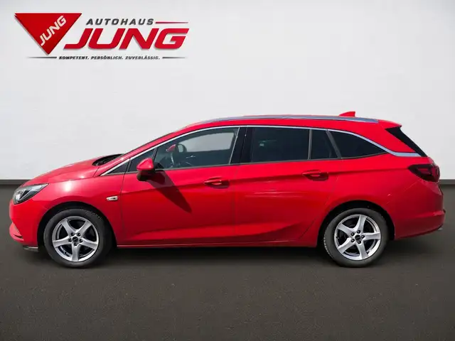 Opel Astra view 5
