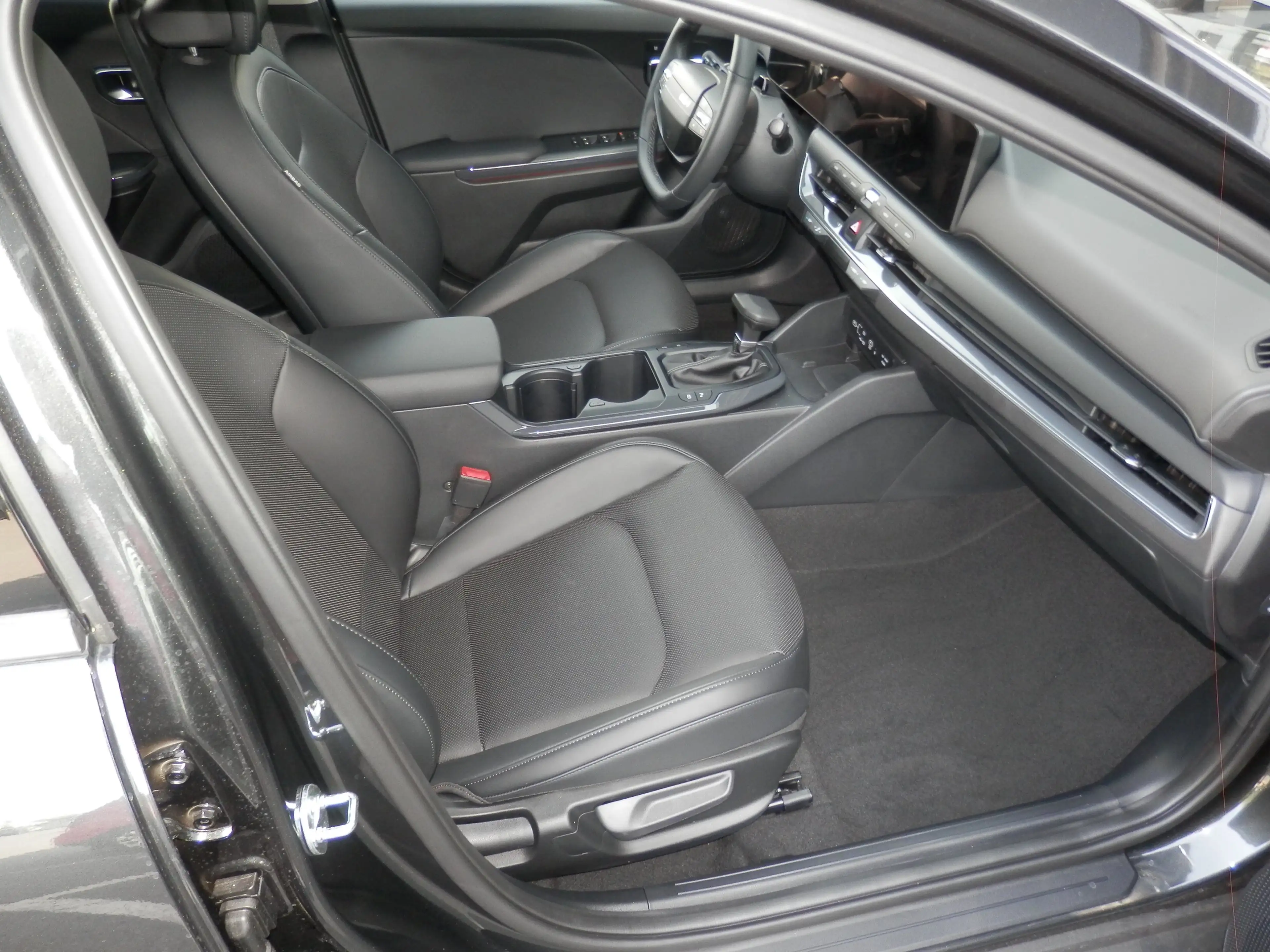 Kia K4 SW 1,0 TGDI 48V Gold DCT — photo 10
