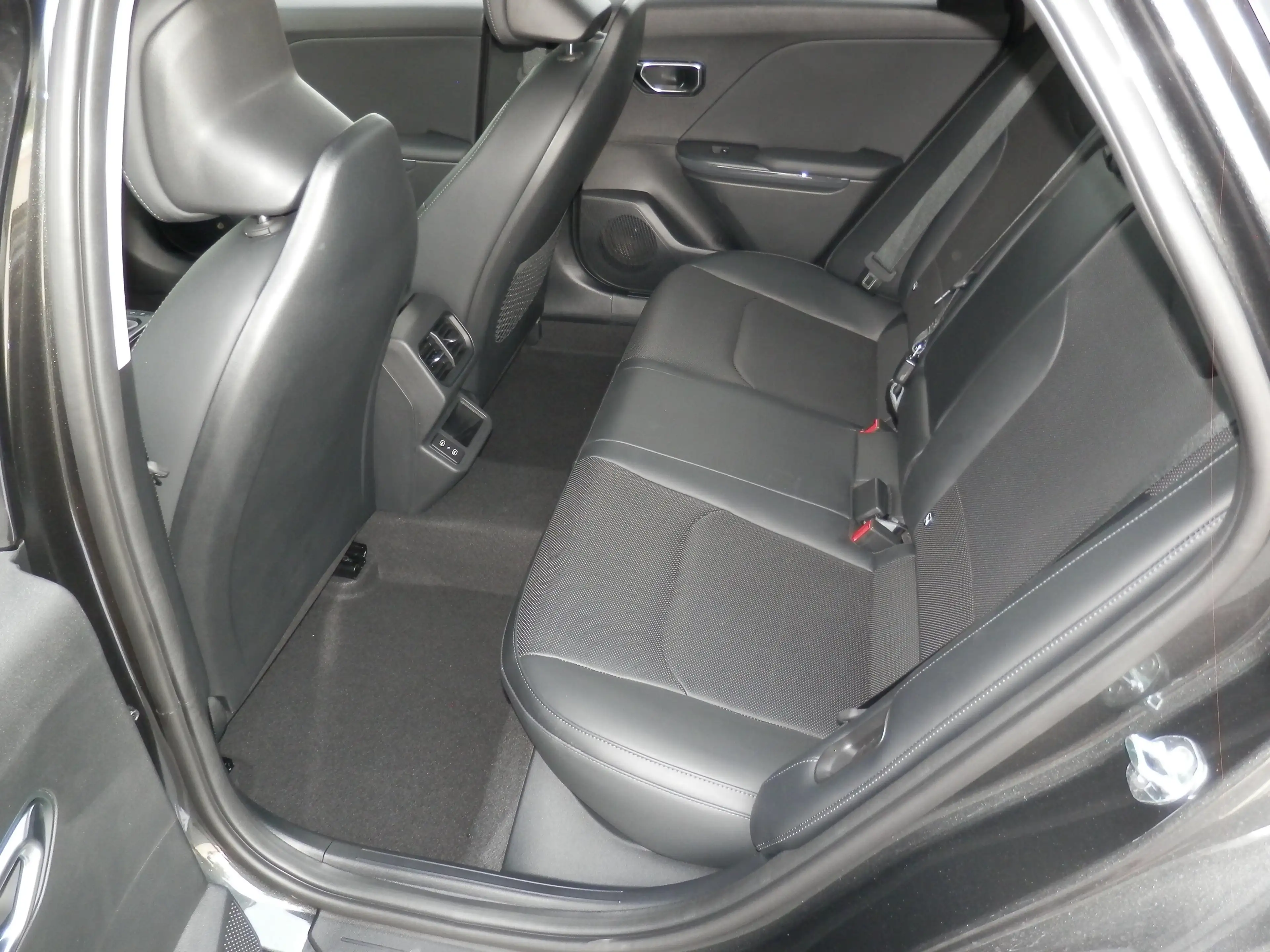 Kia K4 SW 1,0 TGDI 48V Gold DCT — photo 11