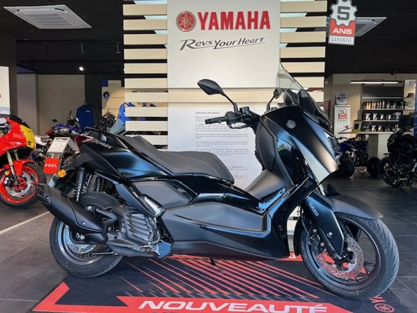 Yamaha X-Max 125 - 1