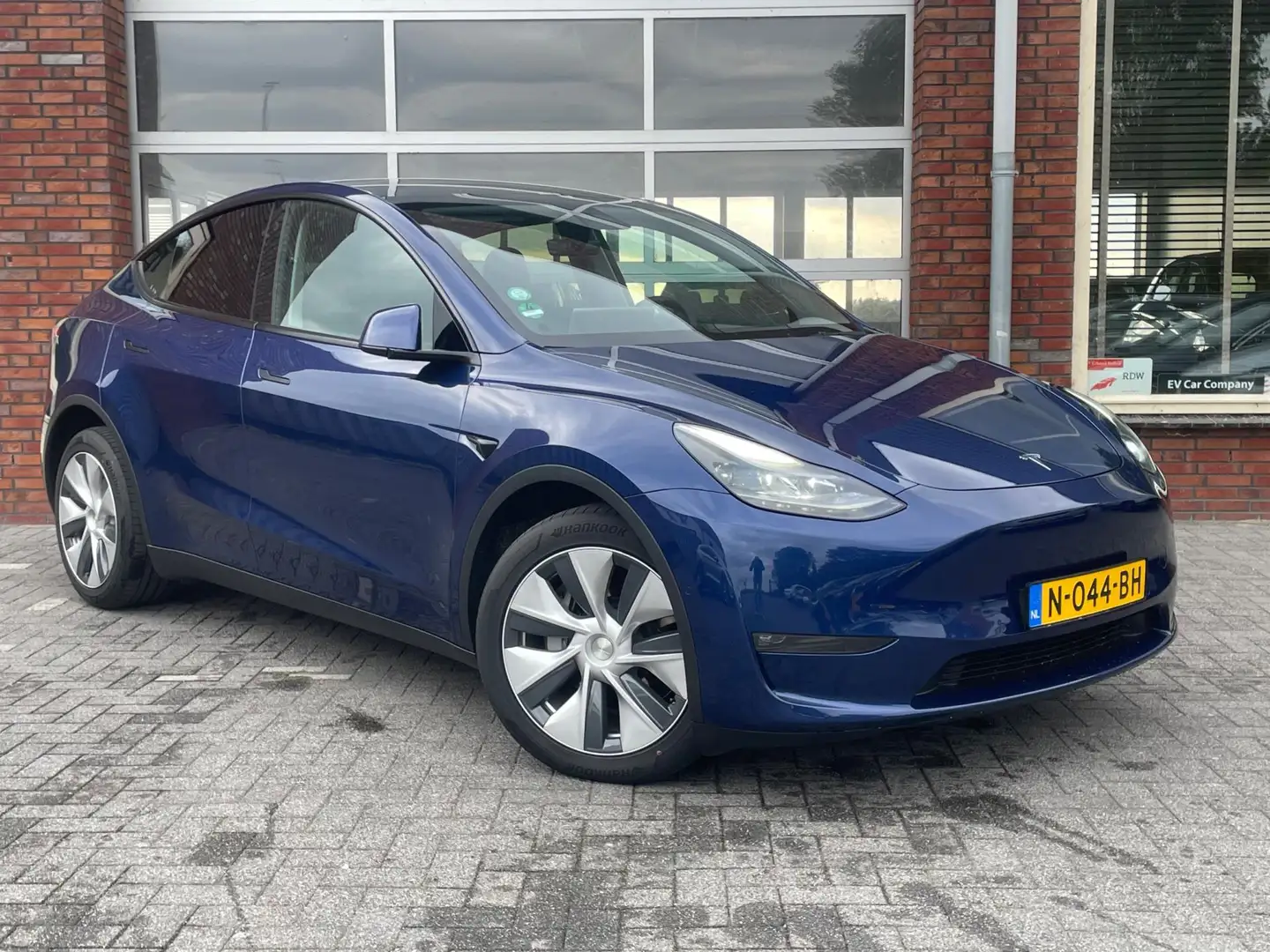 Tesla Model Y Long Range AWD 75 kWh | SOH 91% | Trekhaak | Autop Blau - 2