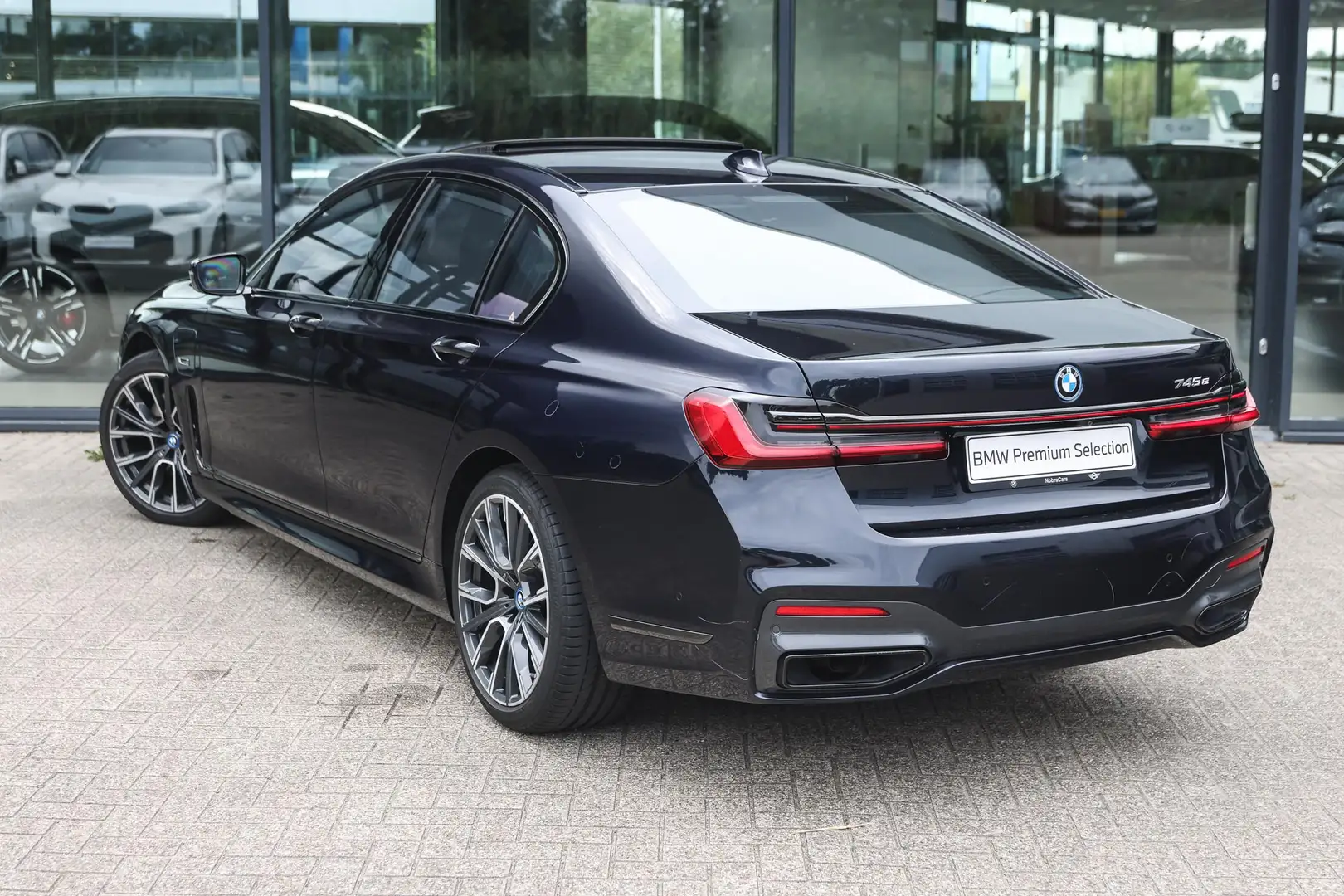 BMW 745 7 Serie 745e High Executive M Sport Automaat / Sch Zwart - 2