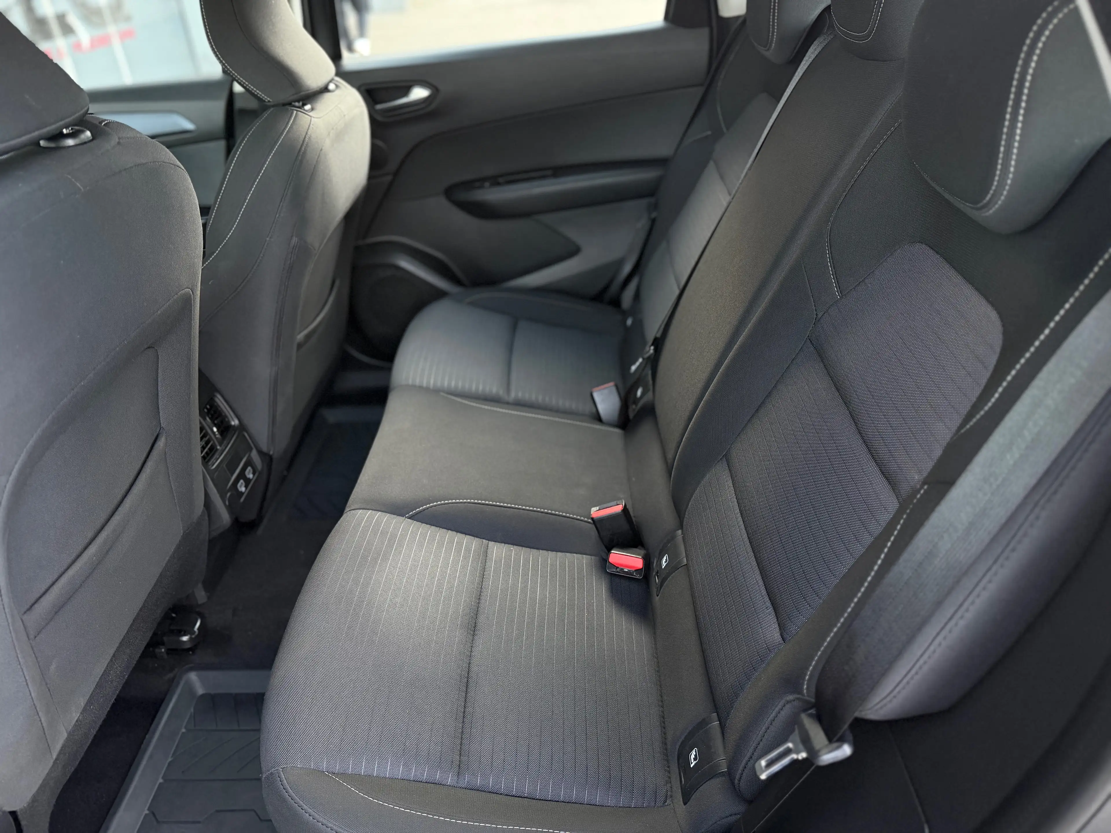 Renault Arkana Arkana 140 EDC Equilibre Aut. — photo 11