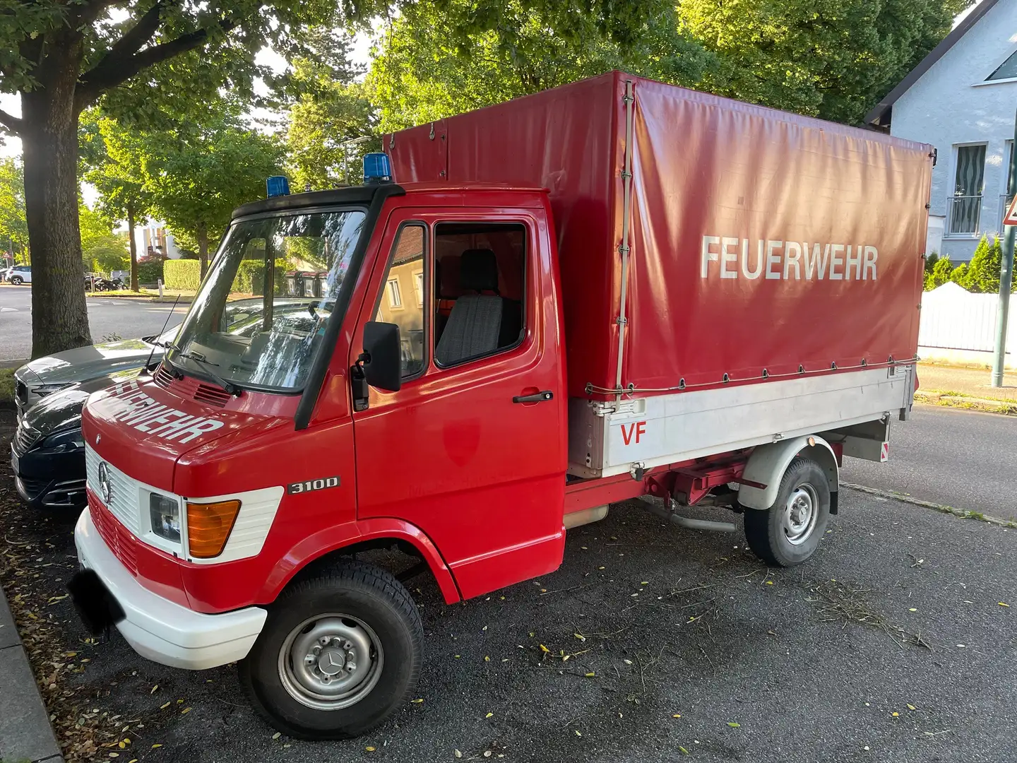 Mercedes-Benz T1 310 T1 Diesel Pritsche Plane Hebebühne Rouge - 1