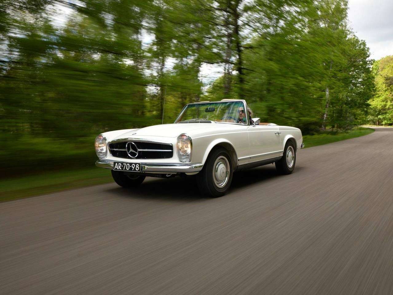 Mercedes-Benz SL-Class