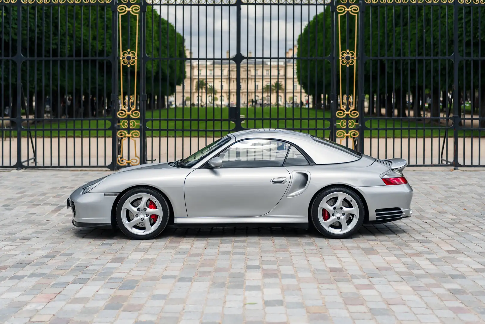 Porsche 996 Turbo Cabriolet Tiptronic - 43 900 kms, hard-top Argent - 2