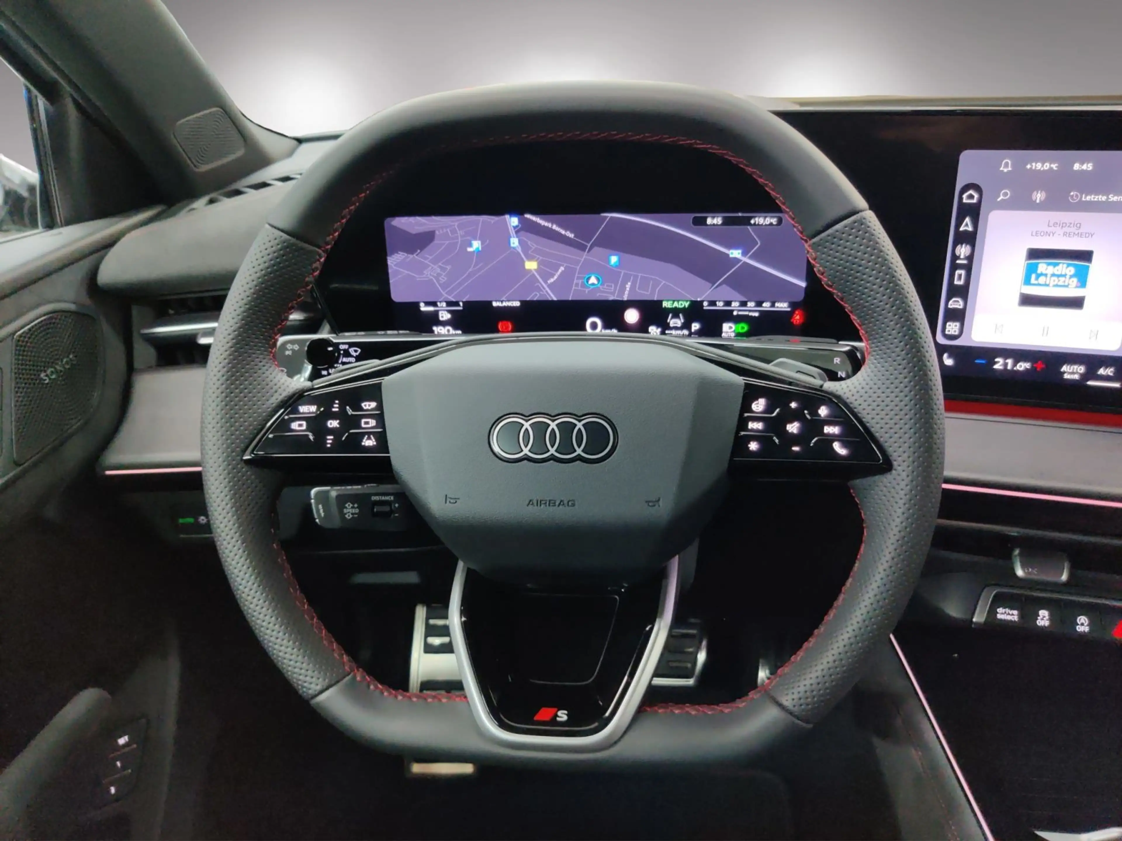 Audi Q3 TFSI qu neueMod/digMatrix/S line-Int/Tech pro — photo 8