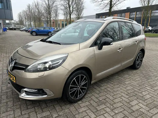 Renault Grand Scenic 1.2 TCe Bose PANO NAVI CAMERA XENON.