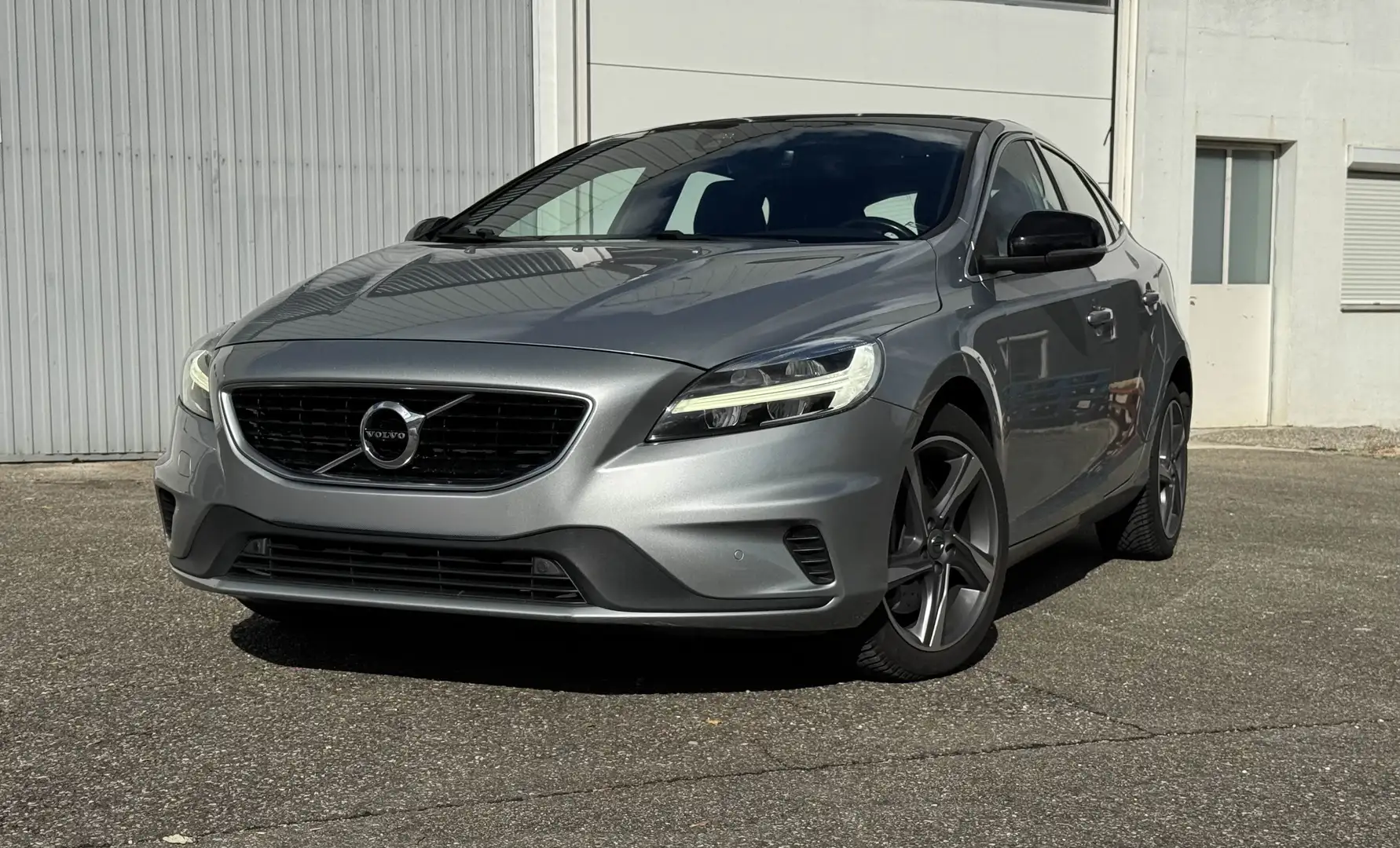 Volvo V40 V40 T5 245 Geartronic 8 R-Design Argent - 1