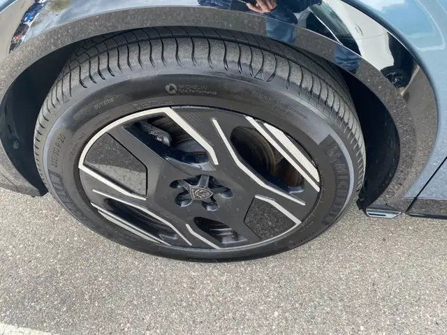 Peugeot 5008 E-5008 GT  Elektromotor 230- Batterie 98kWh Ansicht 8