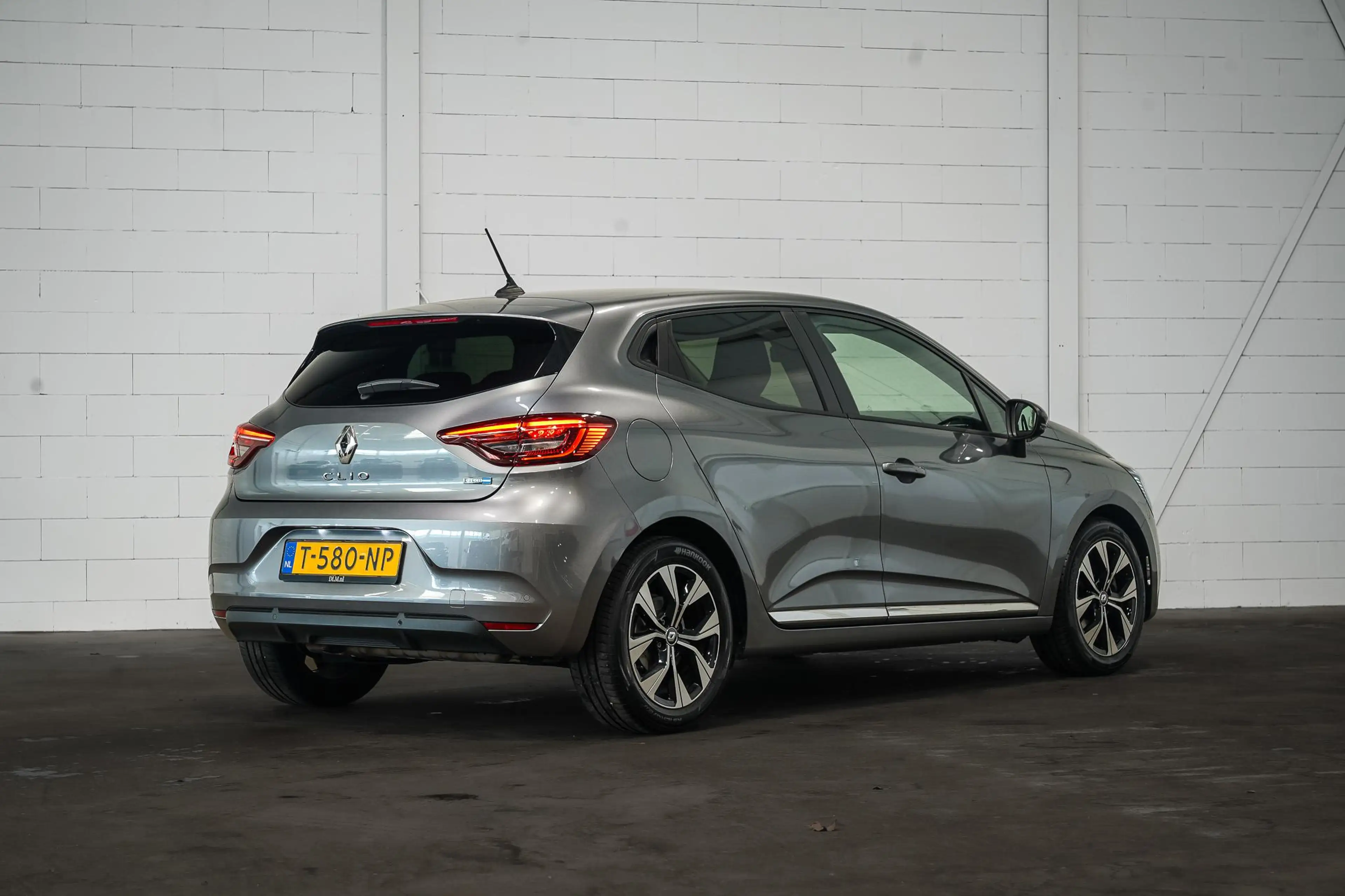 Renault Clio 1.6 E-Tech Hybrid 145 Evolution | Stoelverwarming — photo 2