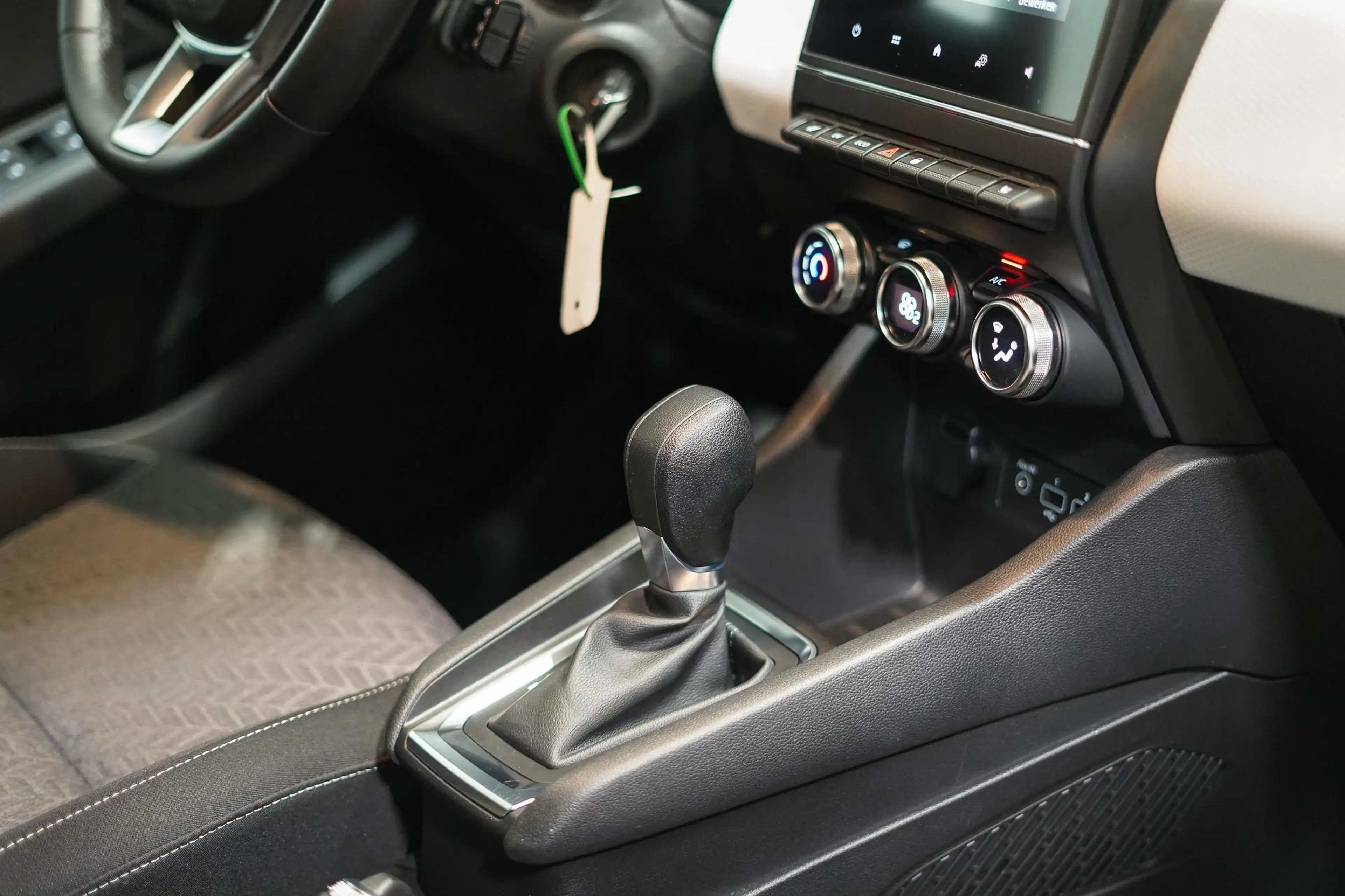 Renault Clio 1.6 E-Tech Hybrid 145 Evolution | Stoelverwarming — photo 12