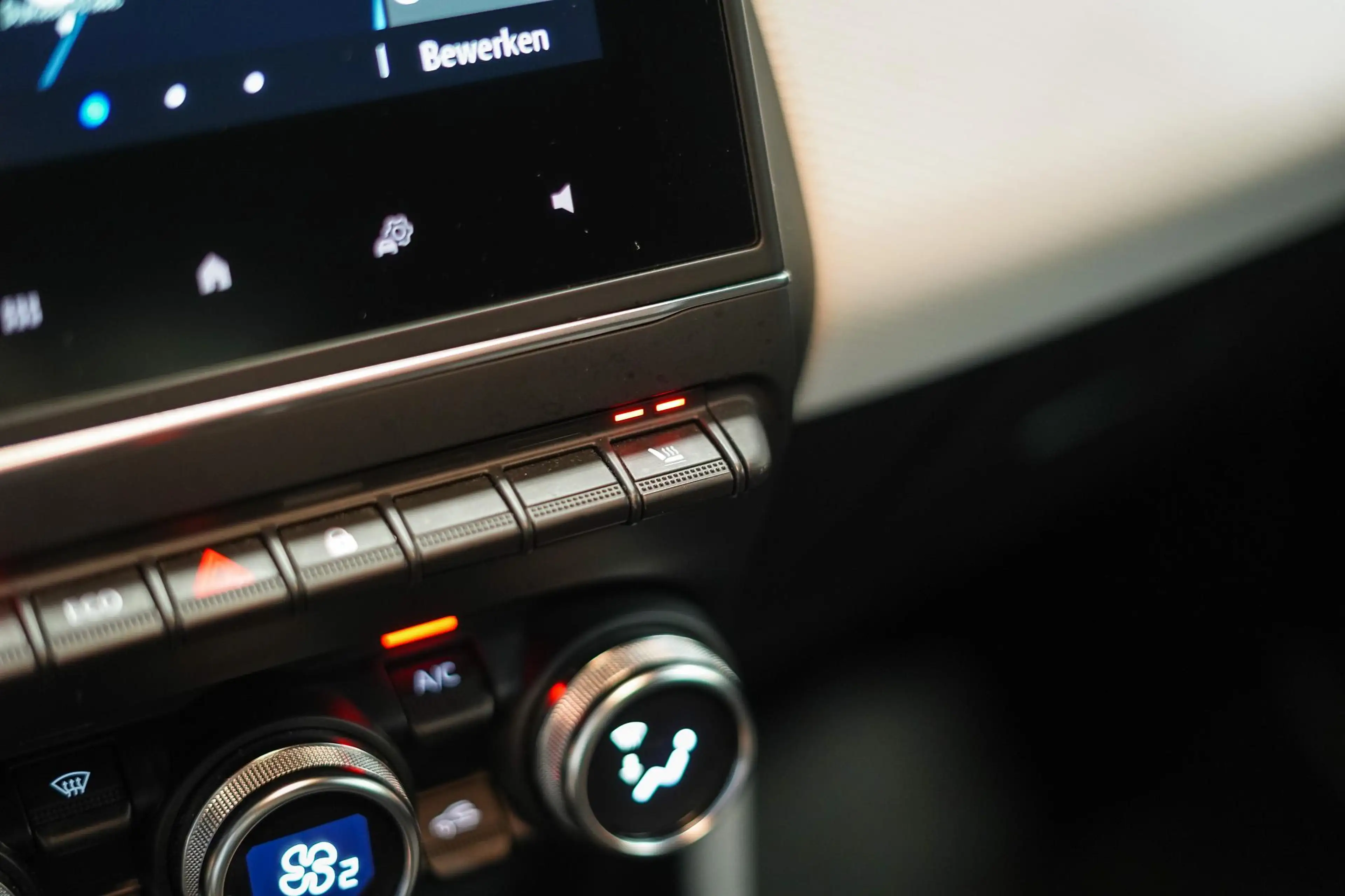 Renault Clio 1.6 E-Tech Hybrid 145 Evolution | Stoelverwarming — photo 14