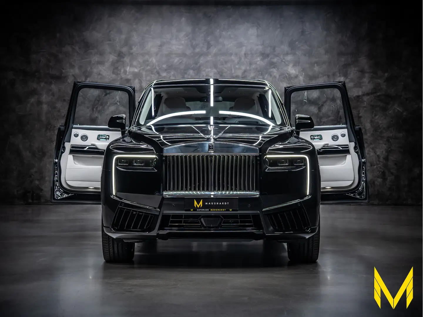 Rolls-Royce Cullinan SII BLACK+SEASHELL|BESPOKE|Y25|READY2GO Schwarz - 1
