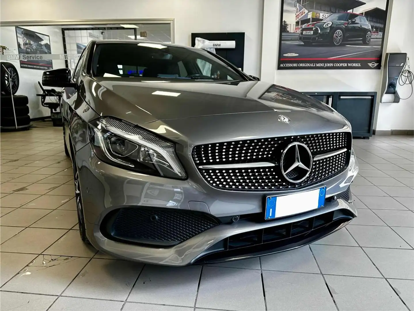 Mercedes-Benz A 200 Premium Grigio - 2