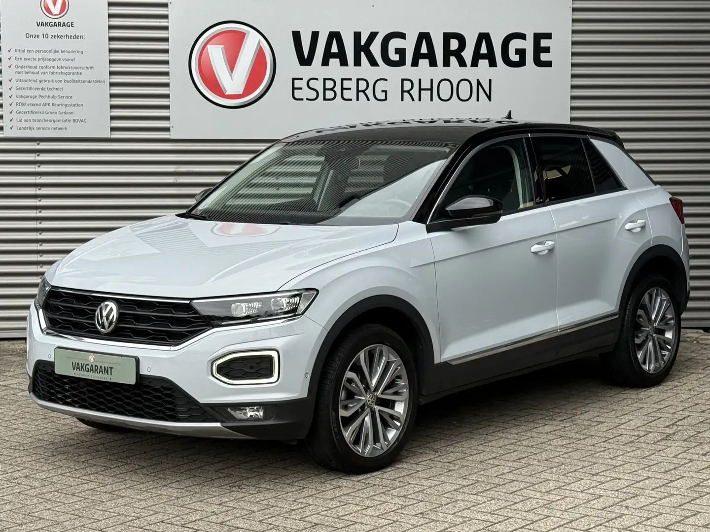 Volkswagen T-Roc 1.5 TSI Sport DSG,NAVI/CAM,KESSY,LED,VIRTUAL Wit - 1