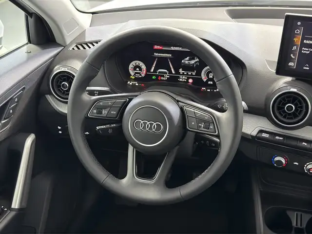Audi Q2 view 8