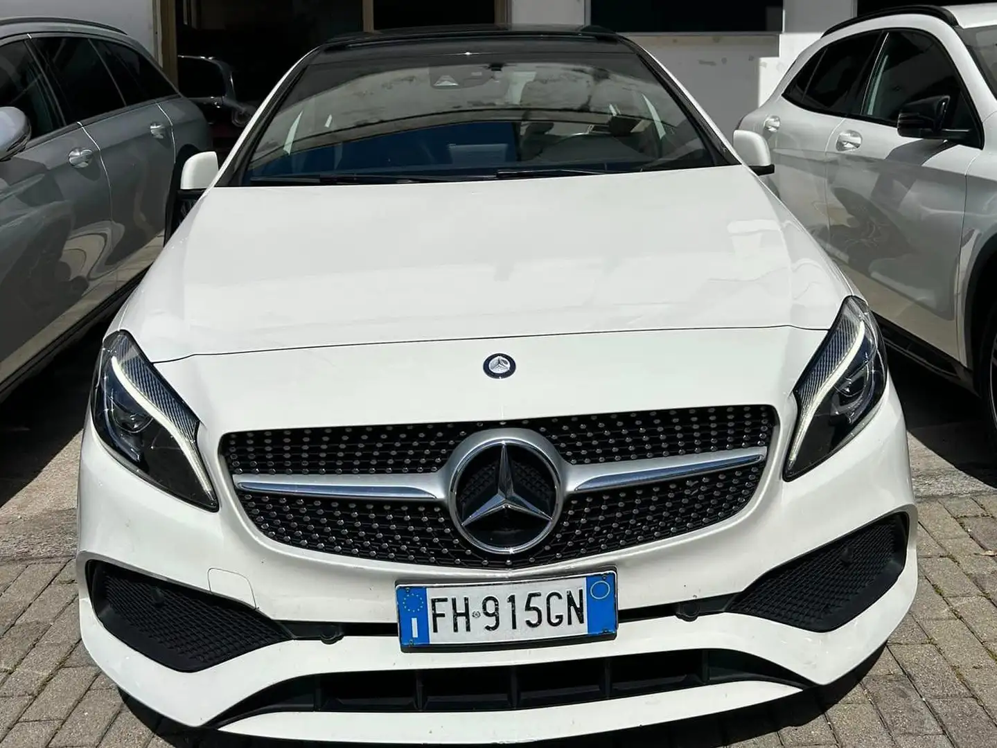 Mercedes-Benz A 200 A 200 d Premium AMG 4matic auto Blanc - 1