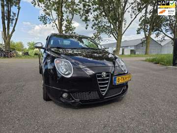 0.9 TwinAir Distinctive- GOED ONDERHOUDEN- PARKEER