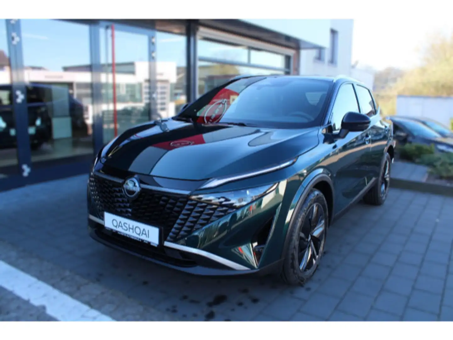 Nissan Qashqai 1.3 DIG-T Tekna Automatik Bose PGD 19" Grün - 2