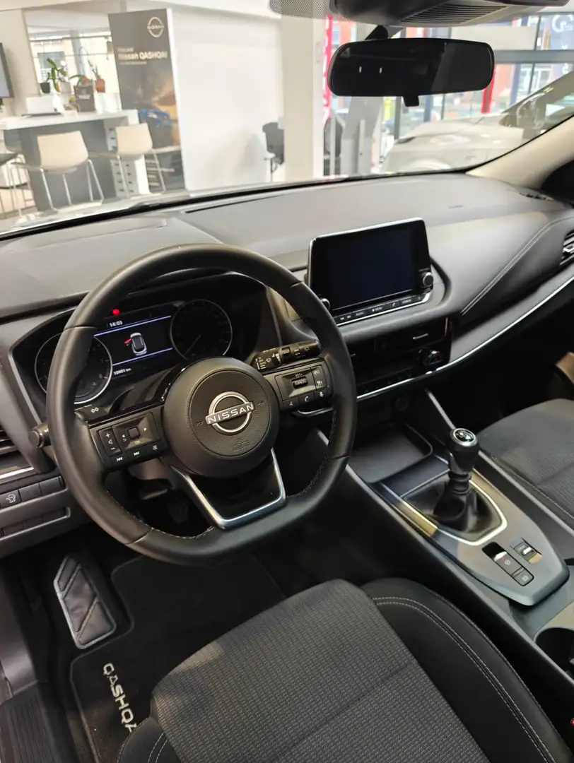 Nissan Qashqai Qashqai 1.3 DIG-T MHEV Acenta Silber - 2