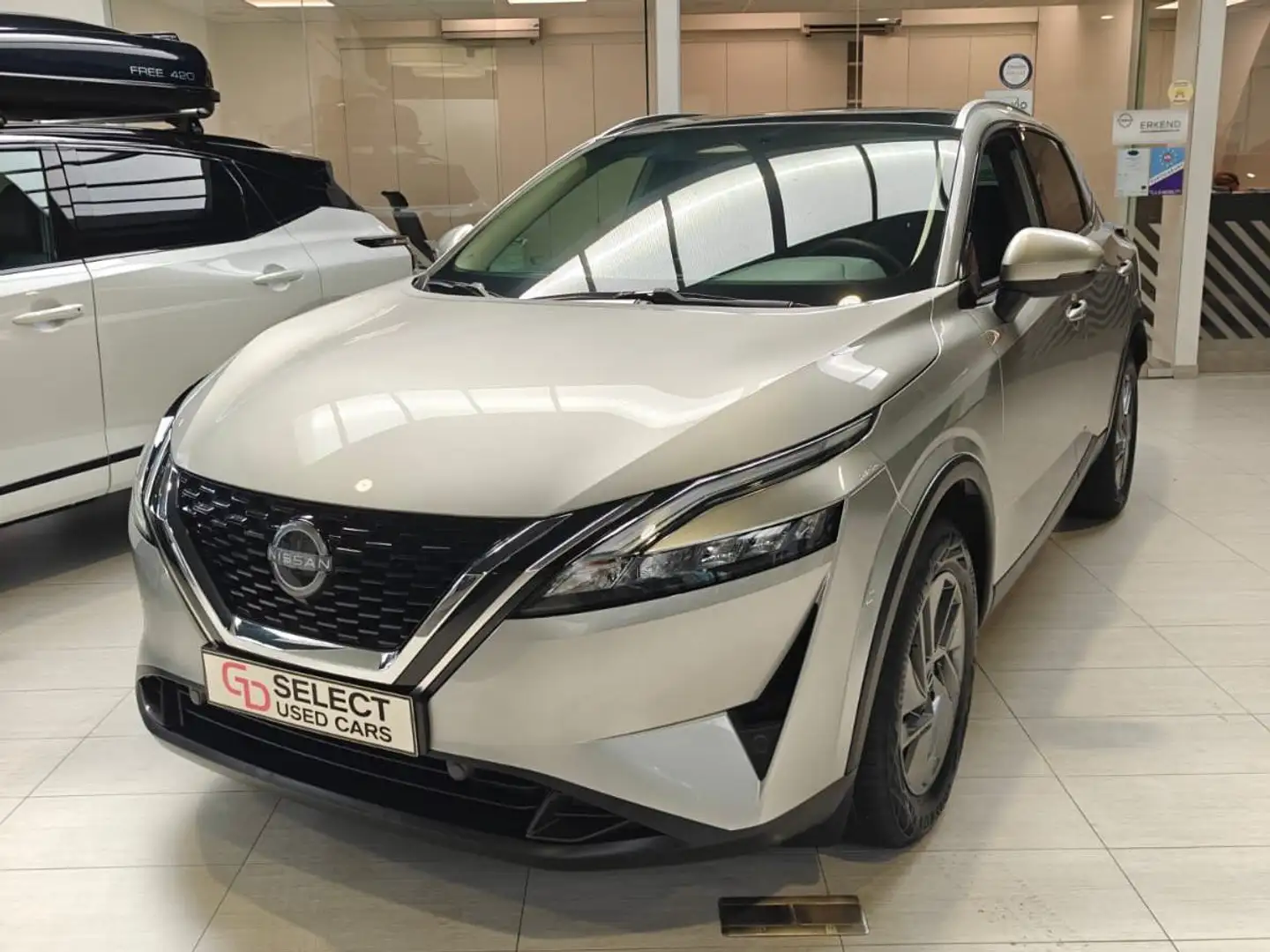 Nissan Qashqai Qashqai 1.3 DIG-T MHEV Acenta Silber - 1