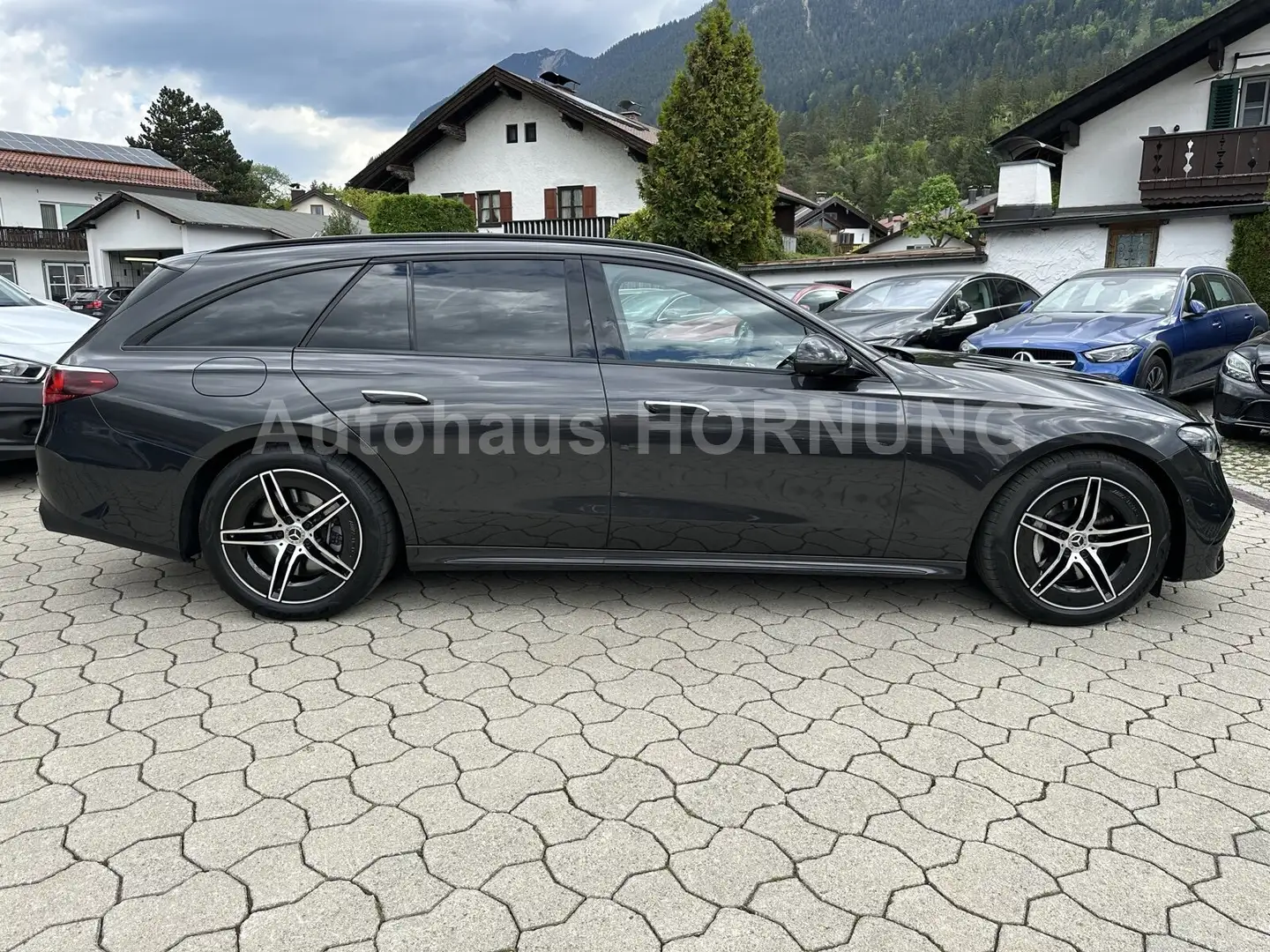Mercedes-Benz E 300 E 300 de 4M T AMG DISTR DIGITAL 360 NIGHTP PANO Grau - 2