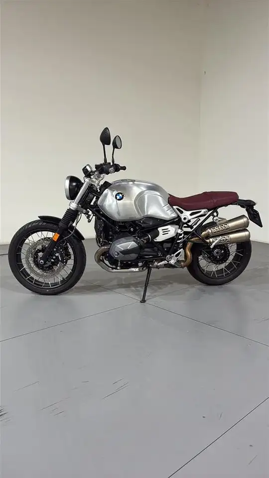 BMW R nineT
