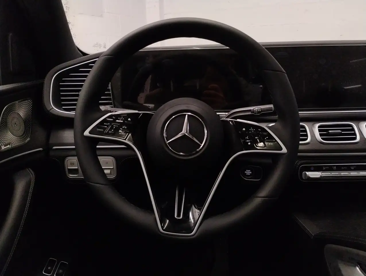 Mercedes-Benz GLE снимка Mercedes-Benz GLE