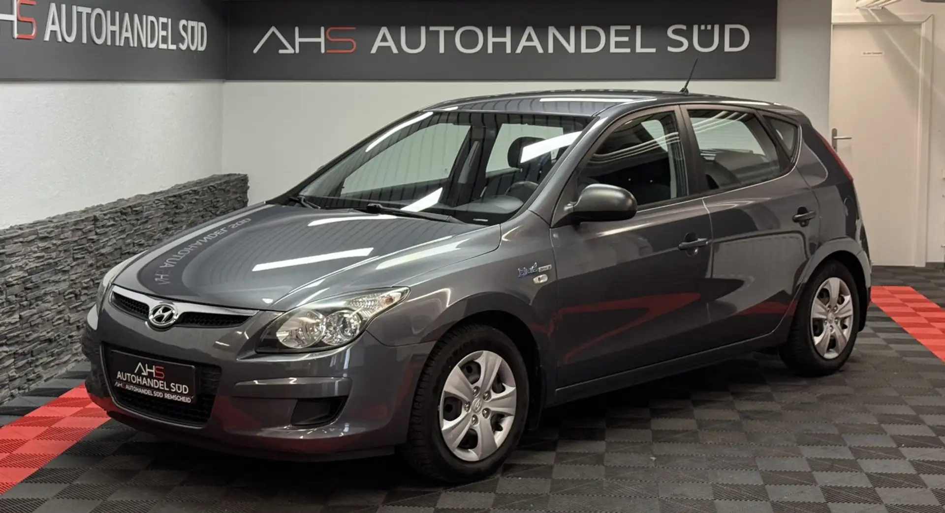 Hyundai i30 KLIMA Grau - 1