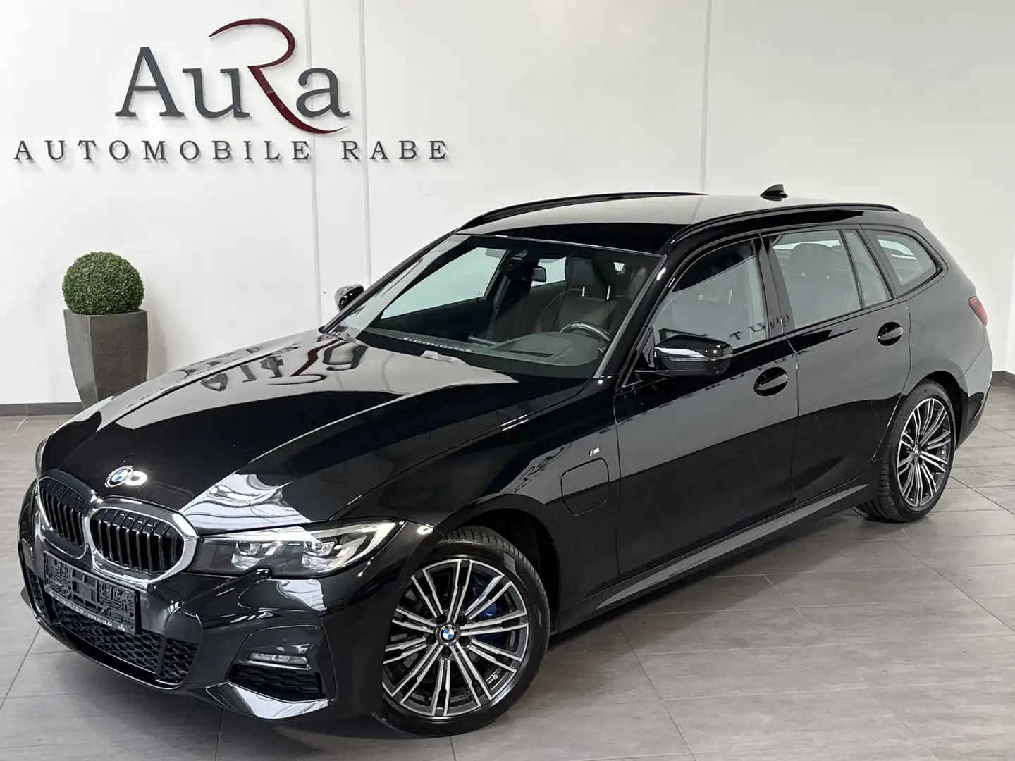 BMW 330 Touring xDrive M-Sport NAV+LED+360°+HUD+PP Black - 1