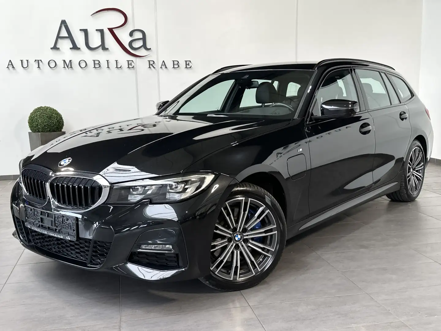 BMW 330 Touring xDrive M-Sport NAV+LED+360°+HUD+PP Black - 2